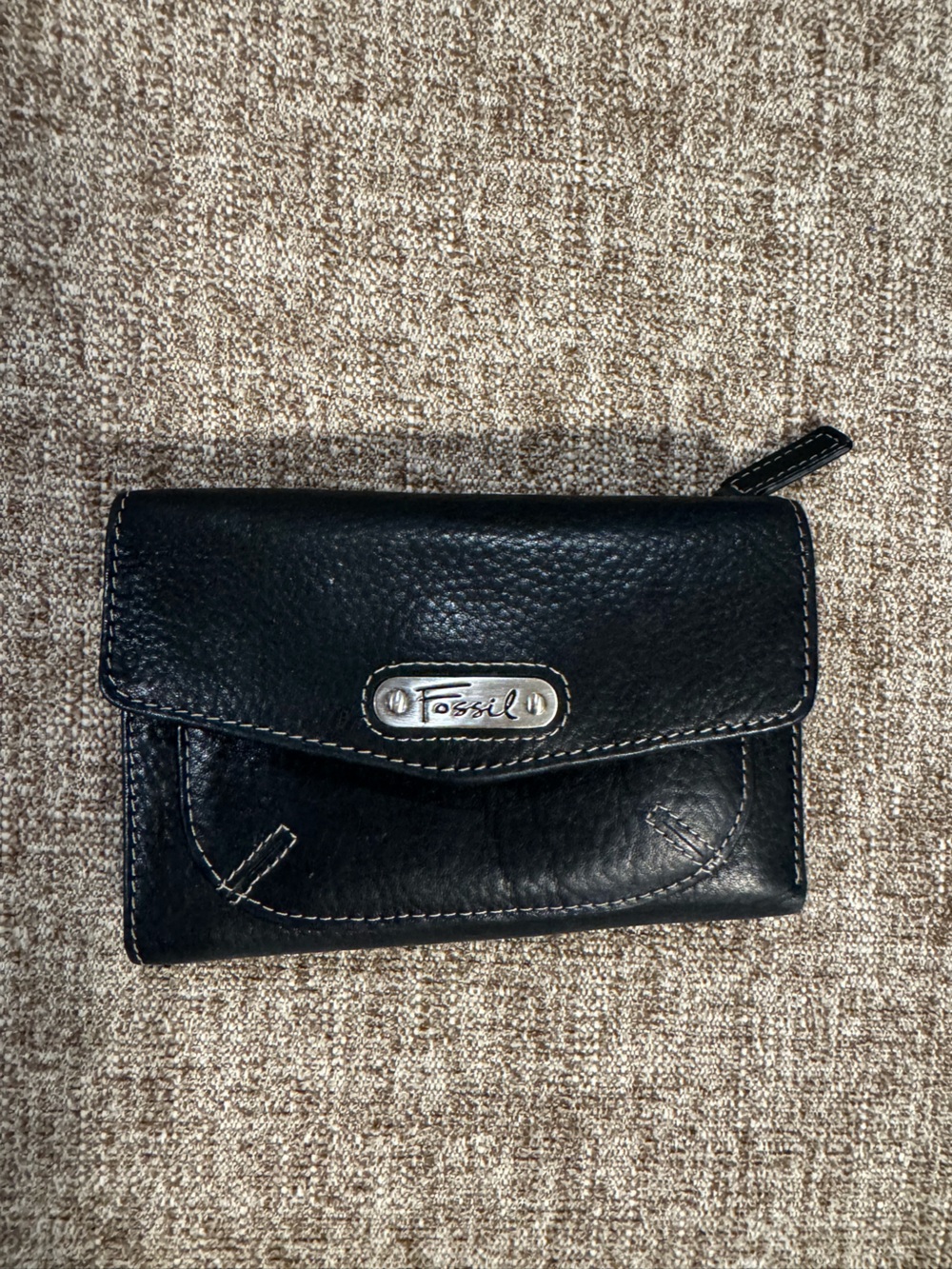Fossil Black Pebble Leather Wallet with Metal Logo